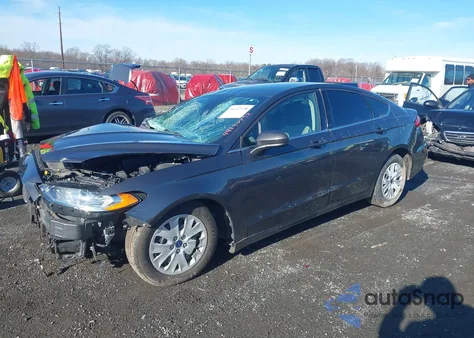 2019 Ford Fusion S z USA, uszkodzony, nr VIN 3FA6P0G7XKR146441